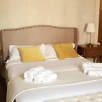 Couette-café La Dimora Di Svevia 4*